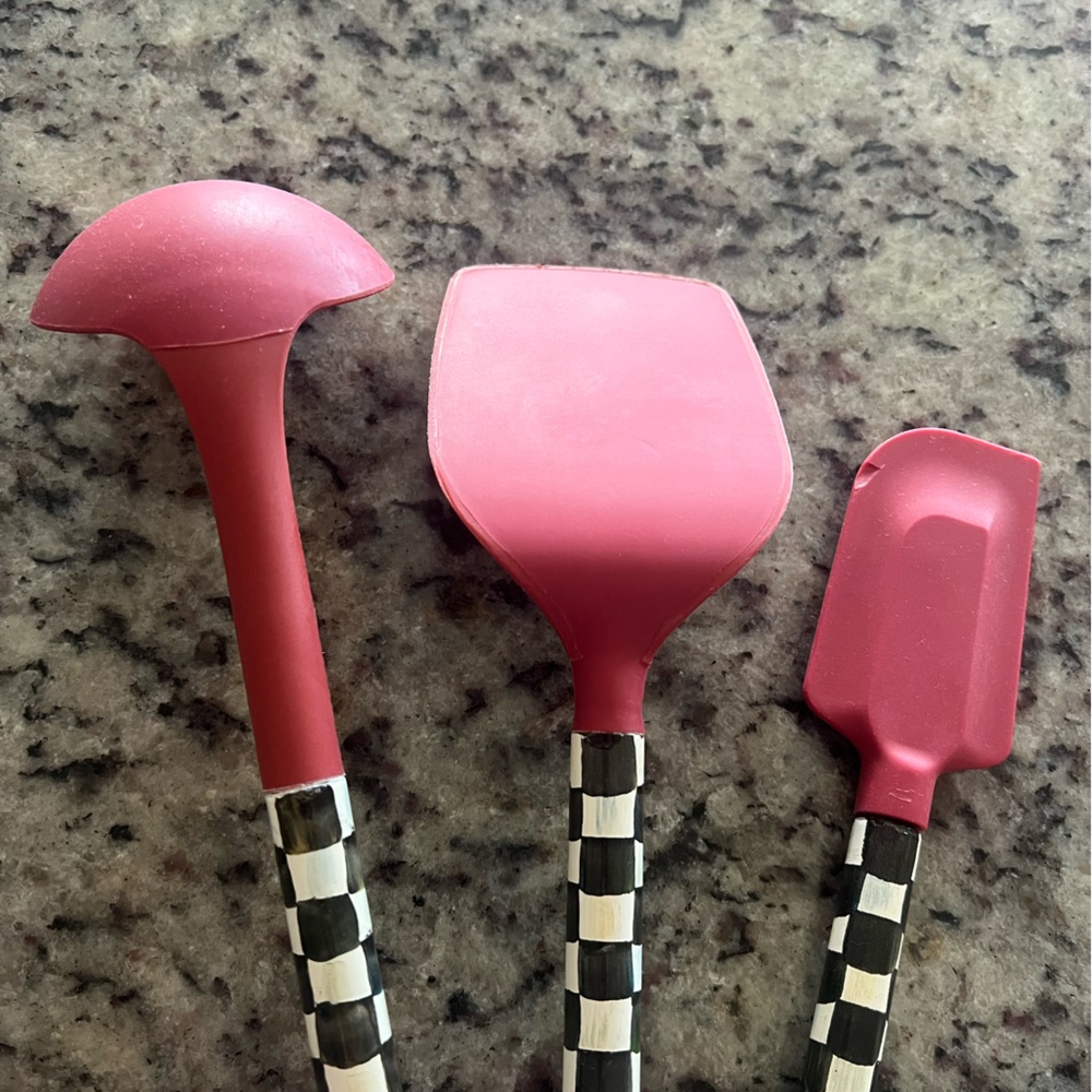Mackenzie-Childs Utensils Set of 3. Fair used condition. One w/ chip. RETIRED! - Picture 3 of 14